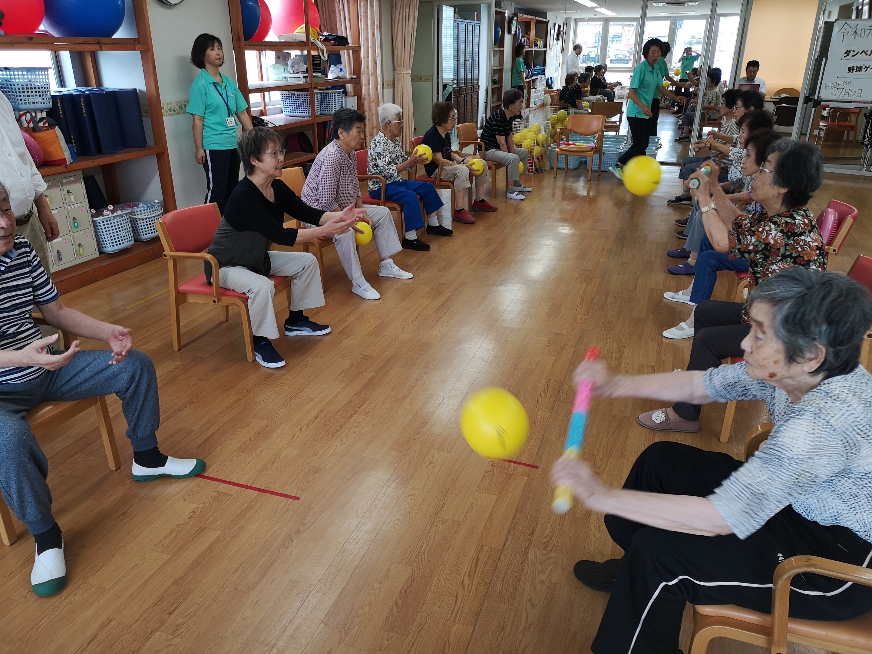 ボールを打つ練習