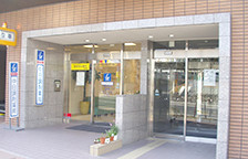 17.中日調剤薬局 八事日赤前店